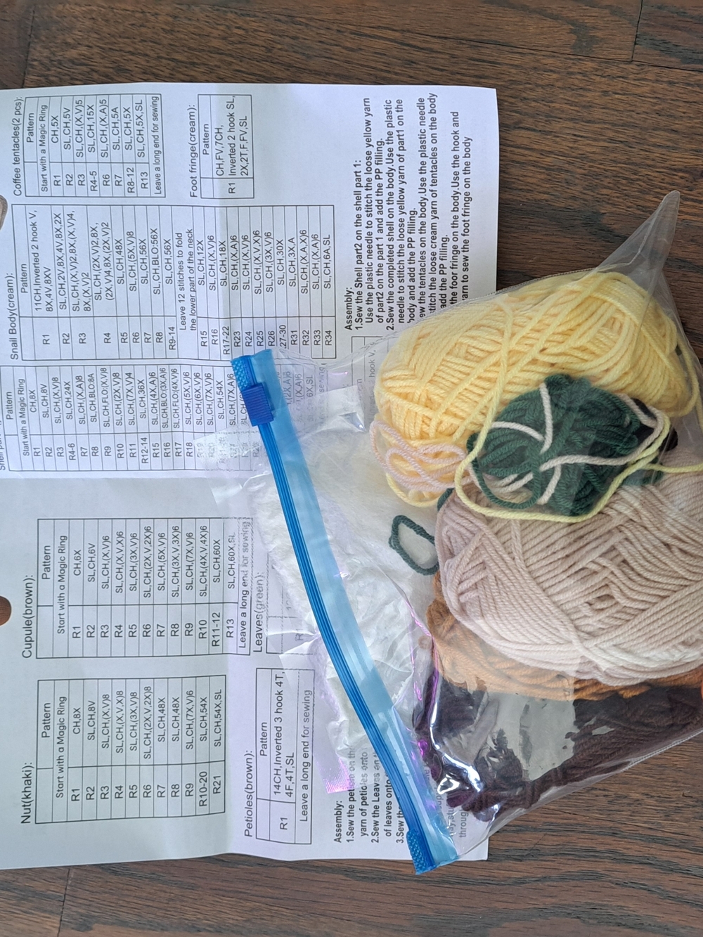 Small Acorn And Snail Crochet Kit